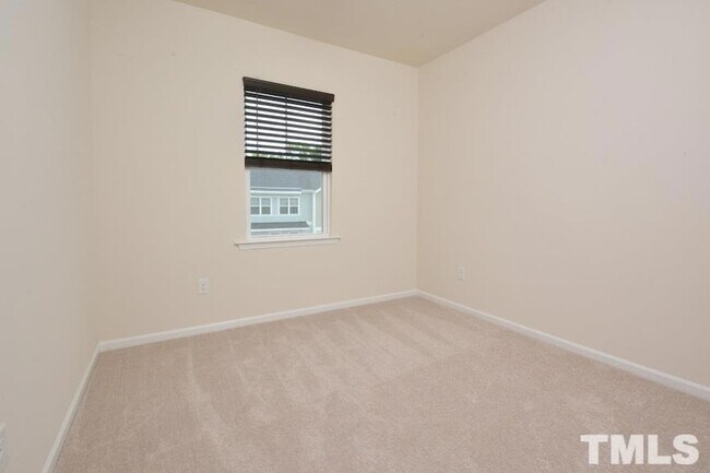 Building Photo - 1108 Finch Ct