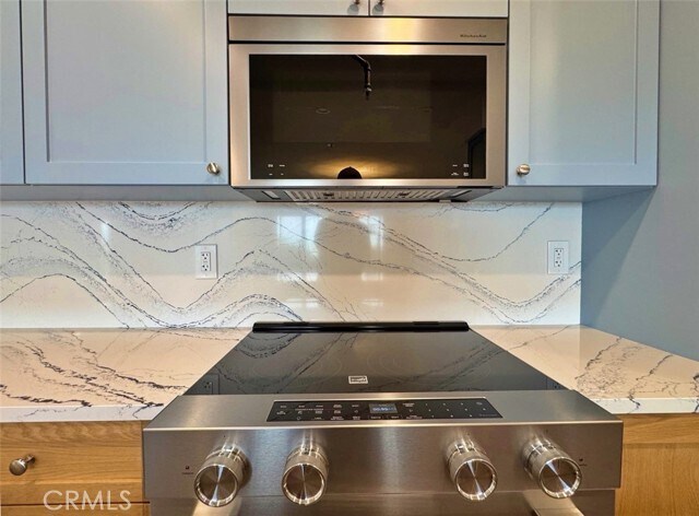 Building Photo - 230 S Catalina Ave