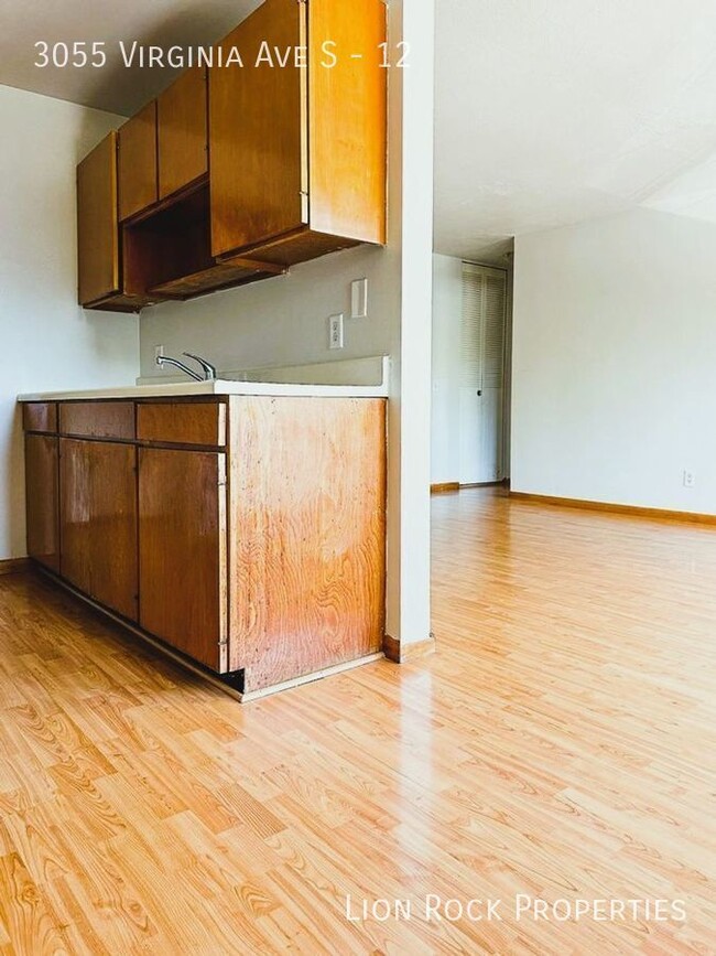 Building Photo - Cozy 1 bedroom in a Great St. Louis Park L...