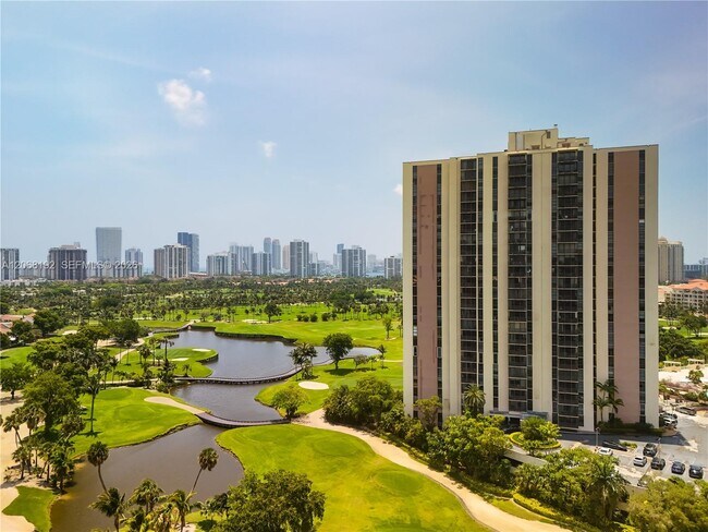 Building Photo - 20379 W Country Club Dr