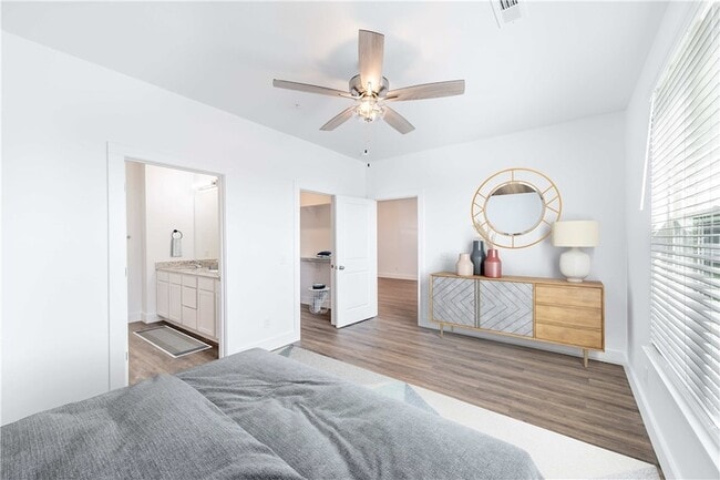 Building Photo - The Benton -  200 Ryan Unit Randolph | Woodruff