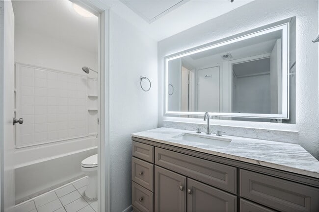 Building Photo - 2120 El Paseo St