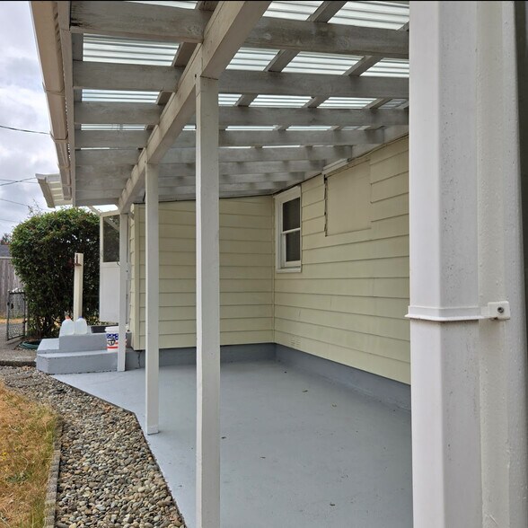 Building Photo - 2120 Laurel St