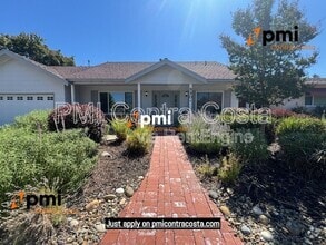 Building Photo - 990 Stimel Dr