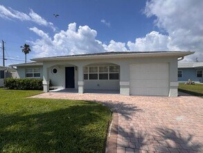 Building Photo - 2/2 plus Bonus Room in Ormond By the Sea