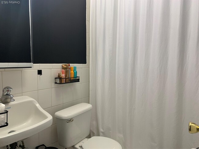 Building Photo - 21-29 Audrey Ave