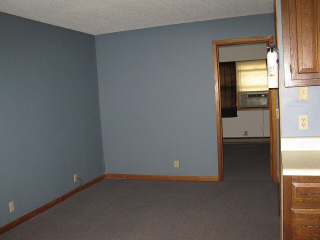 Building Photo - SHC Rentals Tri-plex