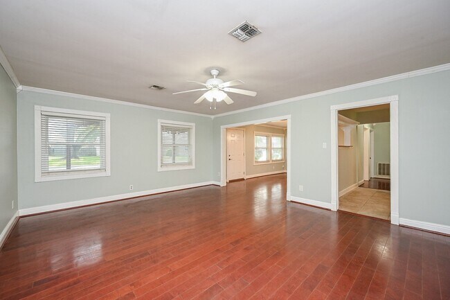 Building Photo - 1707 Key St