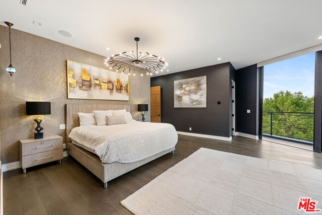 Building Photo - 3712 Broadlawn Dr