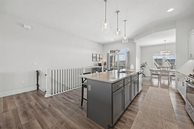 Building Photo - 2881 Blue Sage Dr