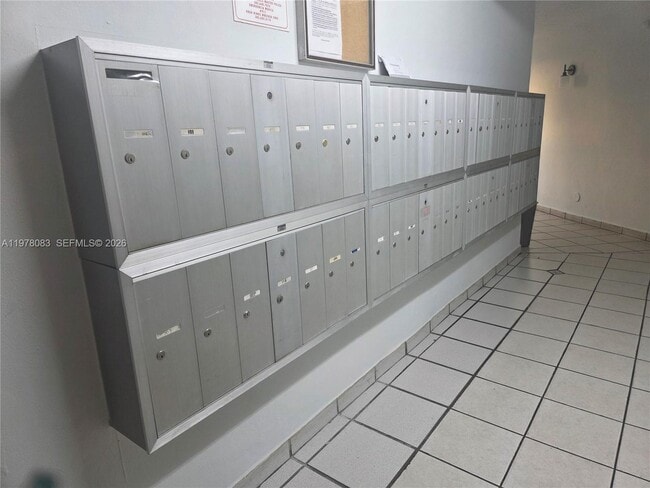 Building Photo - 9688 Fontainebleau Blvd