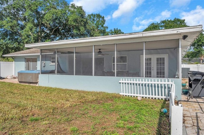 Building Photo - 1520 Windmill Pointe Rd