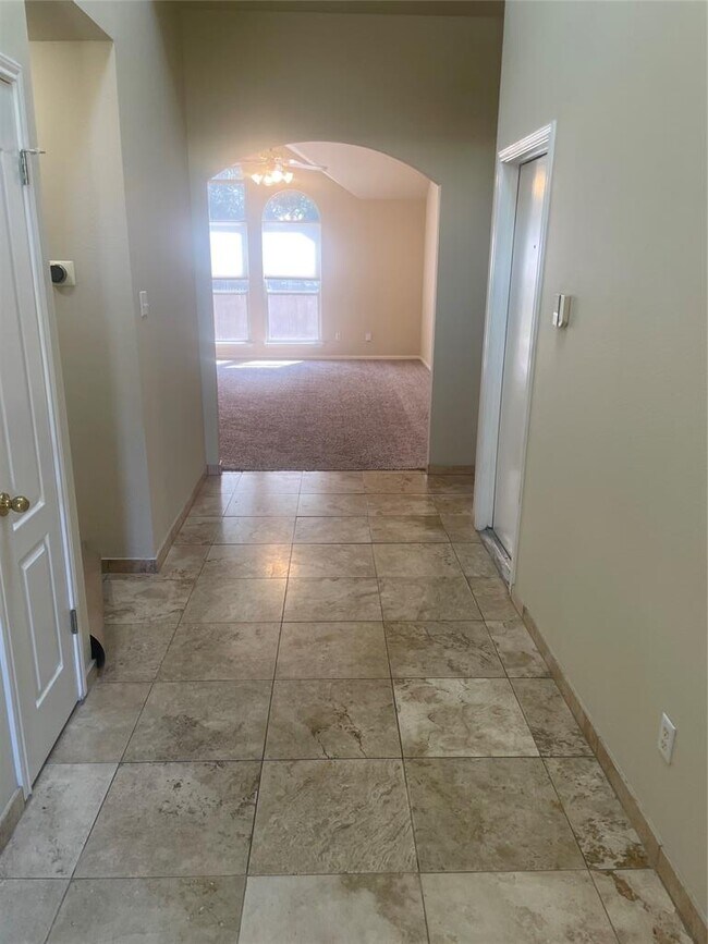 Building Photo - 3729 Eagles Nest St