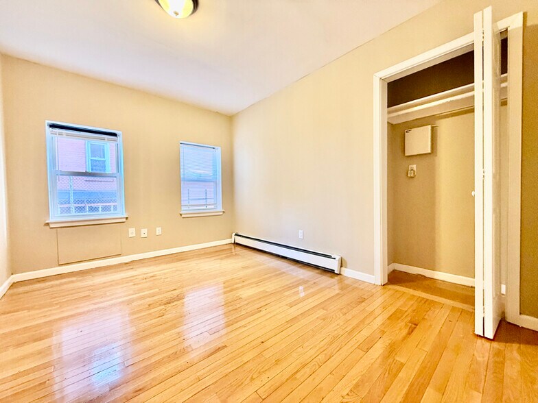 Building Photo - 117 Park Hill Ave