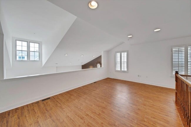 Building Photo - 100 Abbie Ct