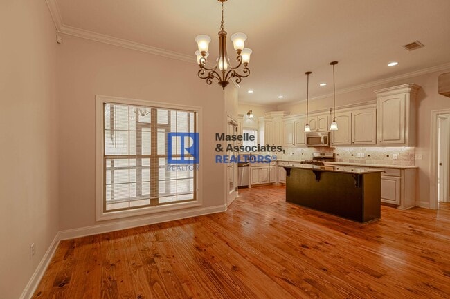 Building Photo - 3 Bed/2 Bath Home in Stillhouse