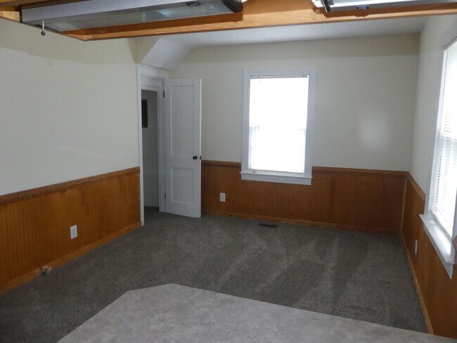 Building Photo - 100 Lodge Rd