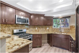 Building Photo - 2 Bedroom Condo - Laguna Hills!