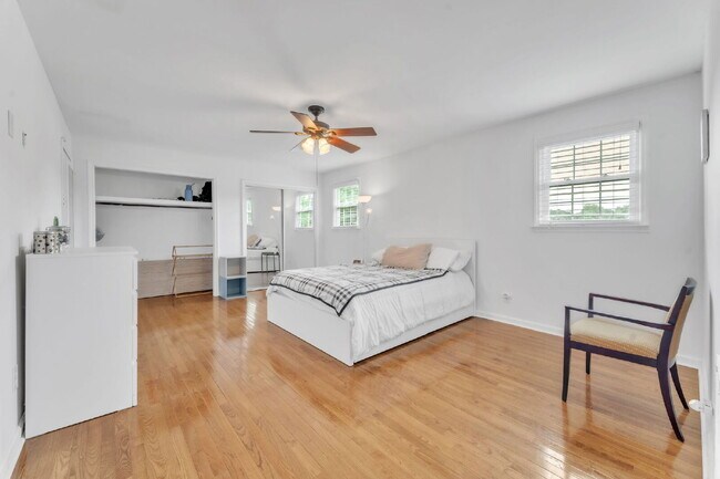 Building Photo - Quaint 3-Bedroom Retreat with Fireplace & ...
