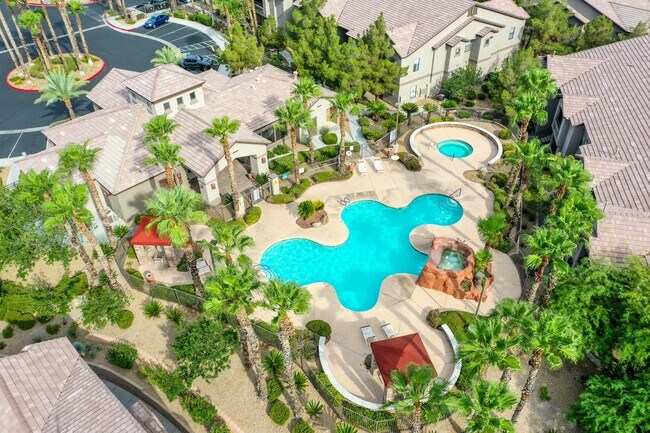 Building Photo - 8250 N Grand Canyon Dr