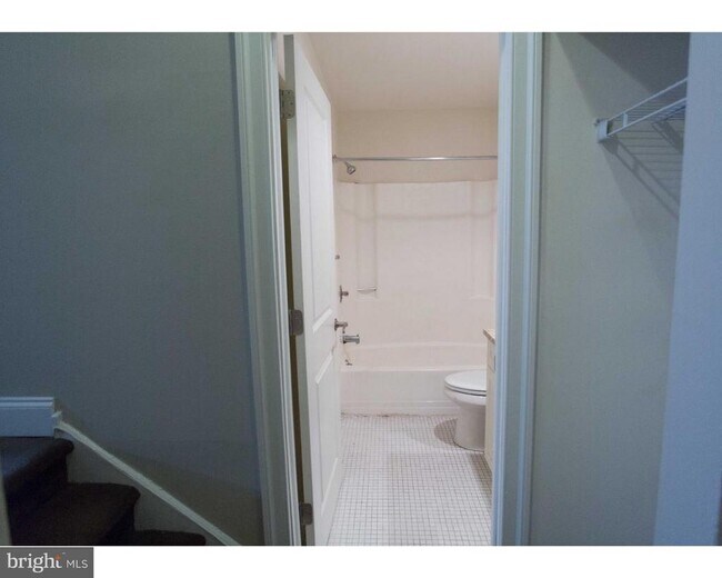 Building Photo - 2031 South St