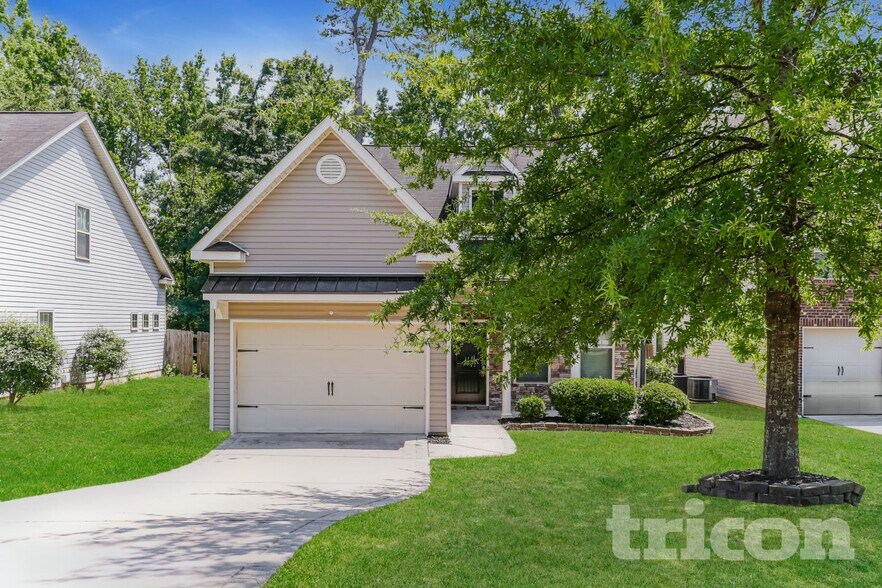 Building Photo - 1422 Collins Dr