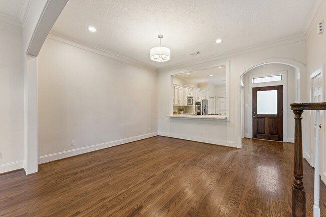 Building Photo - 5422 Gibson St