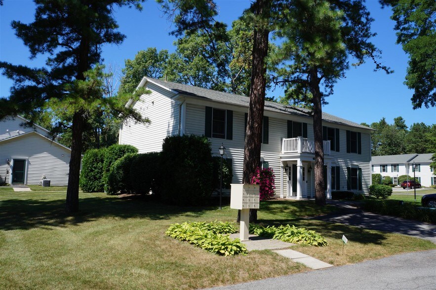 Williamsburg Village Apartments 237 Ct Albany NY 12203