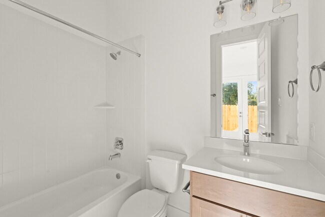 Building Photo - 1309 Rosewood St