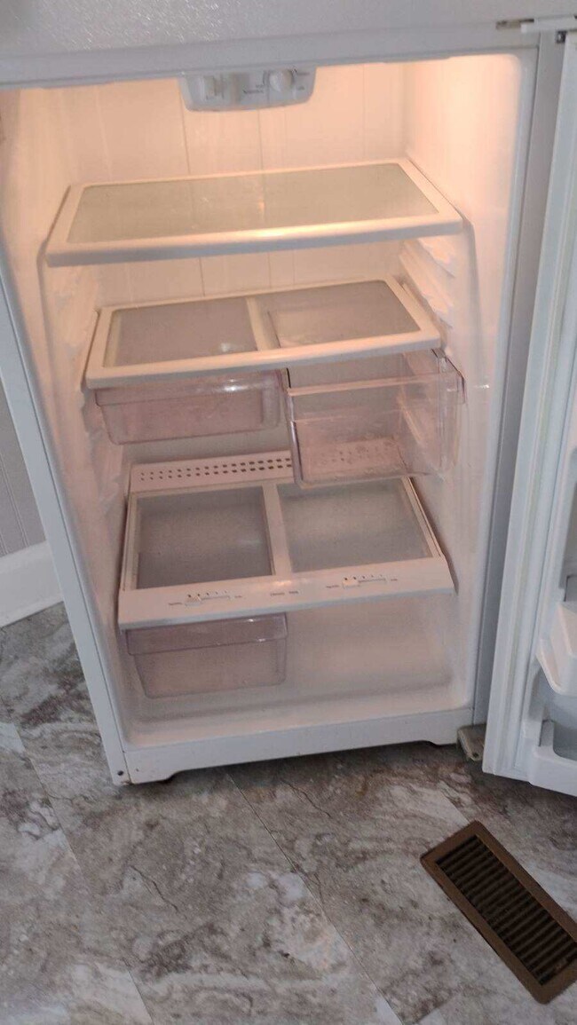 Building Photo - 2725 Carson Ave