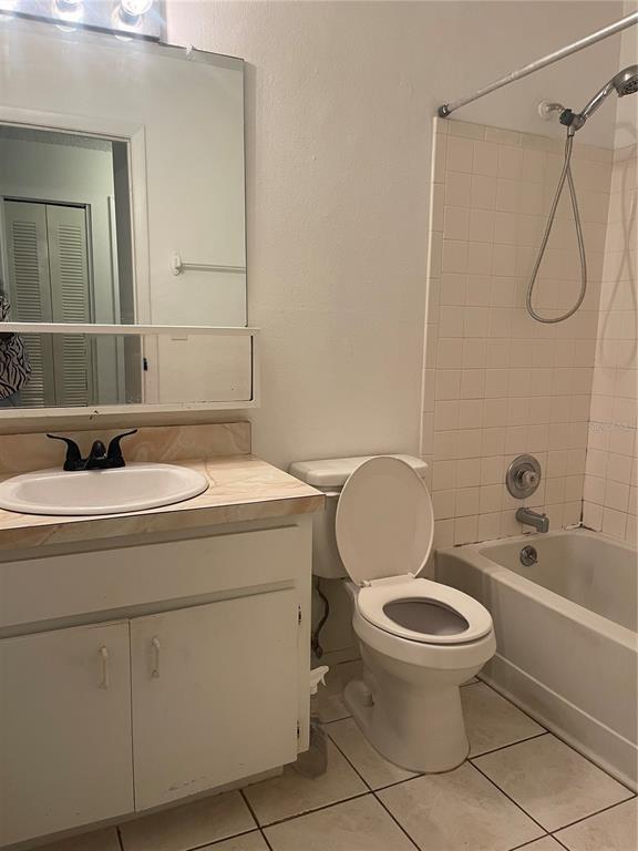 Building Photo - 1015 Hickory Rd