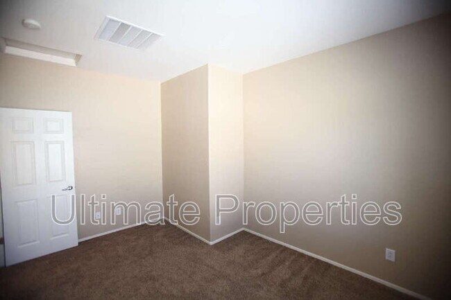 Building Photo - 15145 W Elm Cir