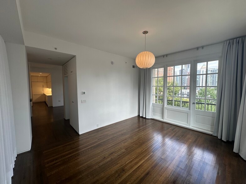 Building Photo - 30 5th St NE