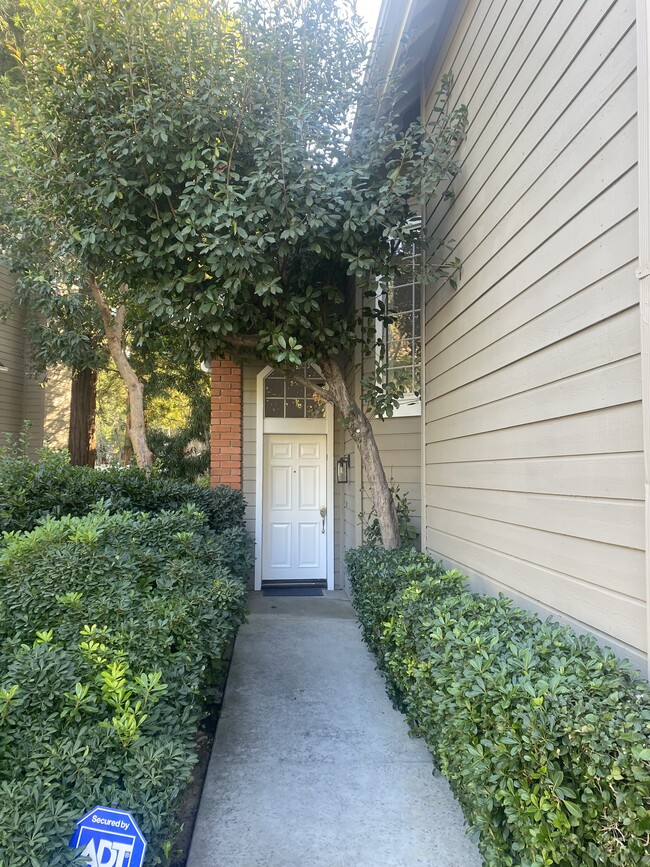 Home Exterior Entry - 20950 Oxnard St