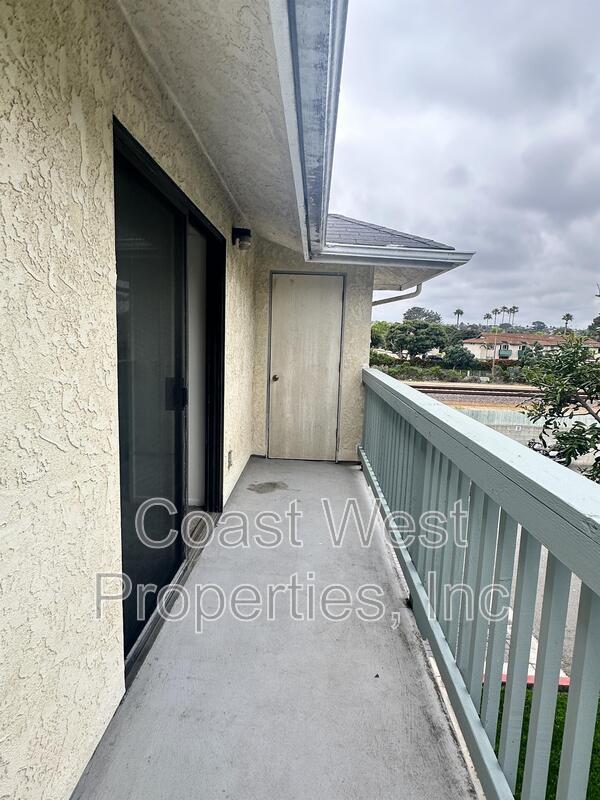 Building Photo - 382 Acacia Ave