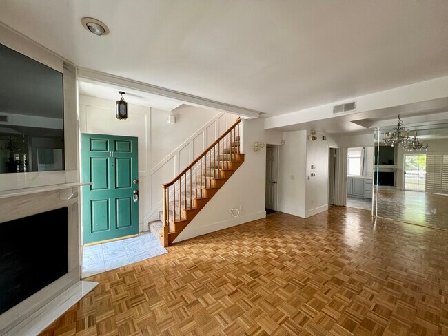 Building Photo - 5145 Yarmouth Ave