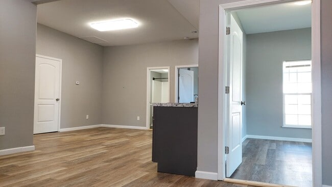 Building Photo - COMING SOON!!! GORGEOUS 3br home!