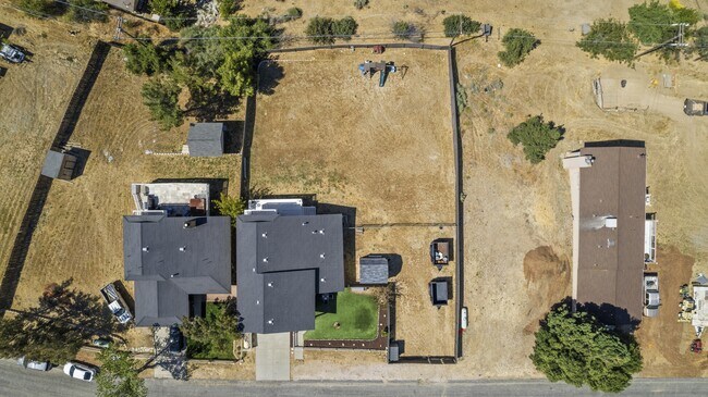 Building Photo - 14625 Flintstone Dr