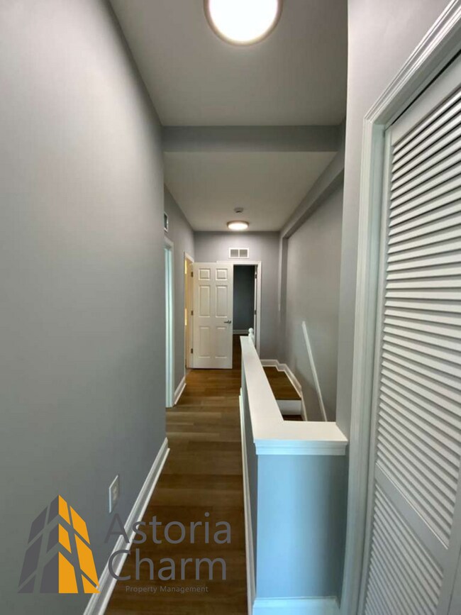 Building Photo - End Unit 3 Bedroom + Den with Backyard and Semi Finished Basement