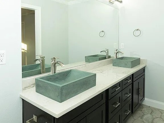 Building Photo - 1105 Rhonda Dr