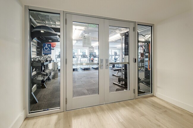 Building Photo - 200 Brannan St