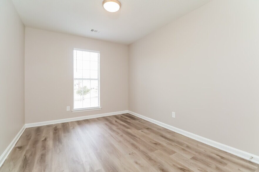 Building Photo - 3510 Kellys Ct