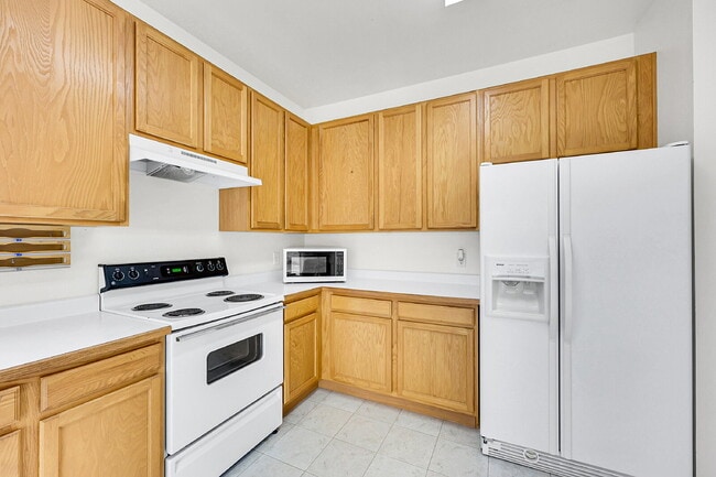 Building Photo - $2,025.00 - 3 Beds, 2 Baths, Single Family...