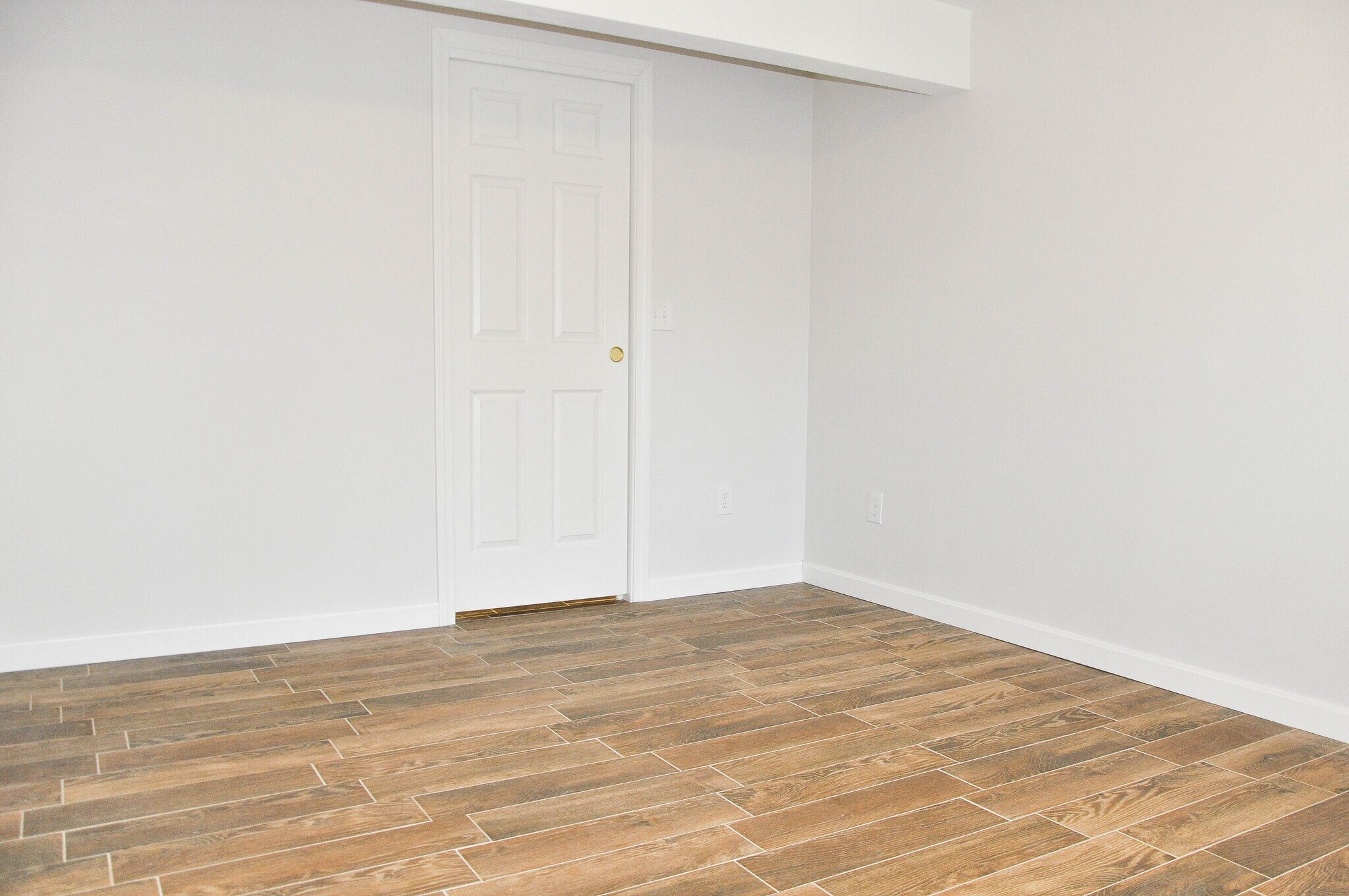 Building Photo - 152 Main St