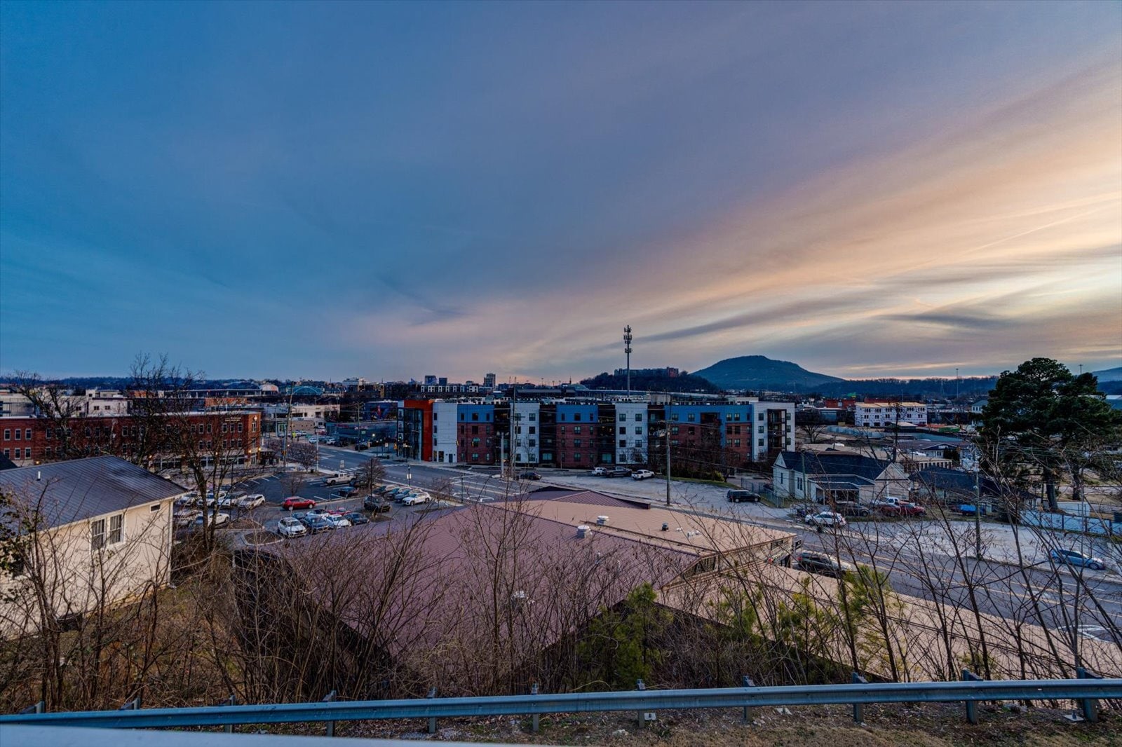 Building Photo - 411 Fairpoint St