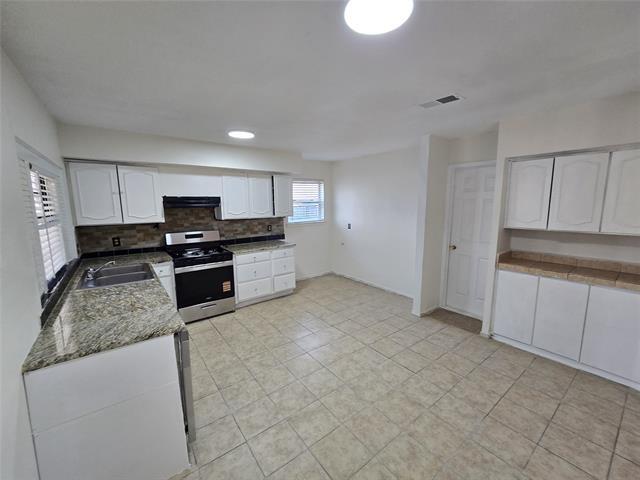 Building Photo - 3304 Crestforest Cir