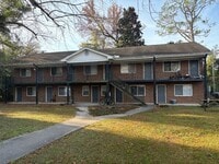 Building Photo - 904 E 14th St