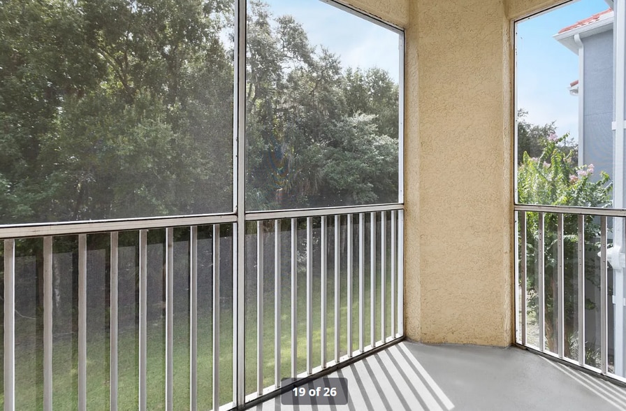 Building Photo - 18001 Richmond Pl Dr