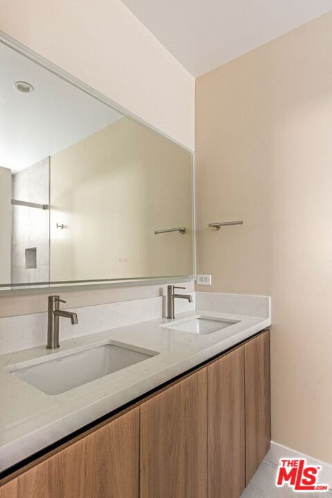 Building Photo - 4905 St Elmo Dr