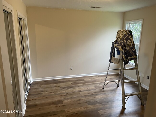 Building Photo - 5319 Sun Coast Dr